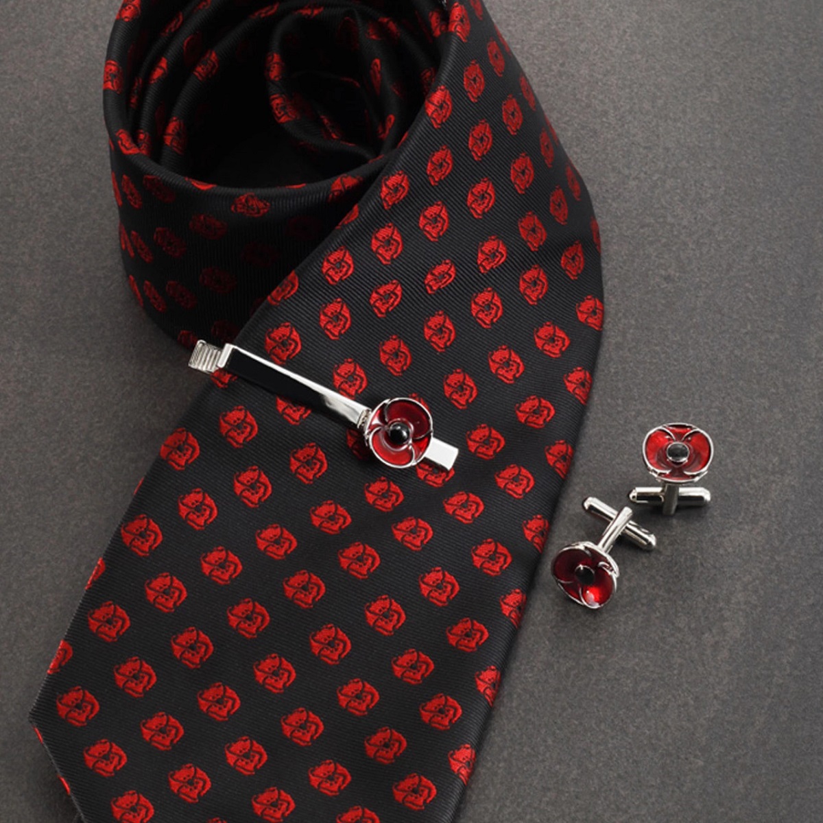 Building Your Military Wardrobe: Clothing and Accessories That Make the Difference – Forward Times