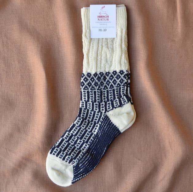 From Socks to Heating Devices: Our Tips for Staying Warm in Winter - Our Tips For