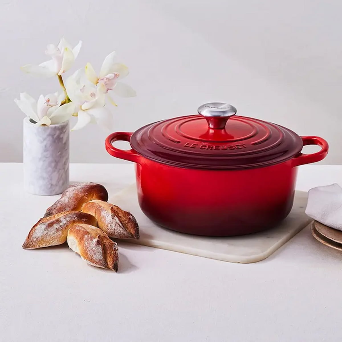 Dutch Ovens: The Kitchen Essential Every Home Needs – Timeless Pages