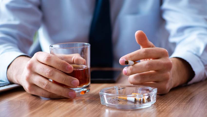 How Smoking and Alcohol Affect Your Heart Health
