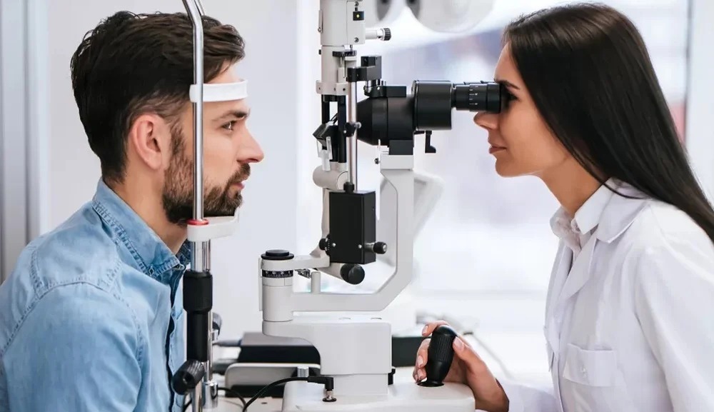 Eye Roots — What Makes the Best Eye Clinic in Faridabad?