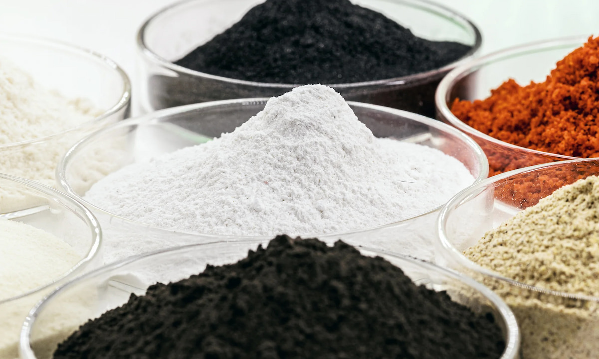 Iron Oxides in Makeup: What They Are and Why They Matter – Trend Pulse Australia