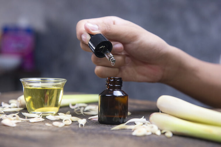 Lemongrass Essential Oil: A Natural Way to Clean and Refresh Your Floors - WholeStory