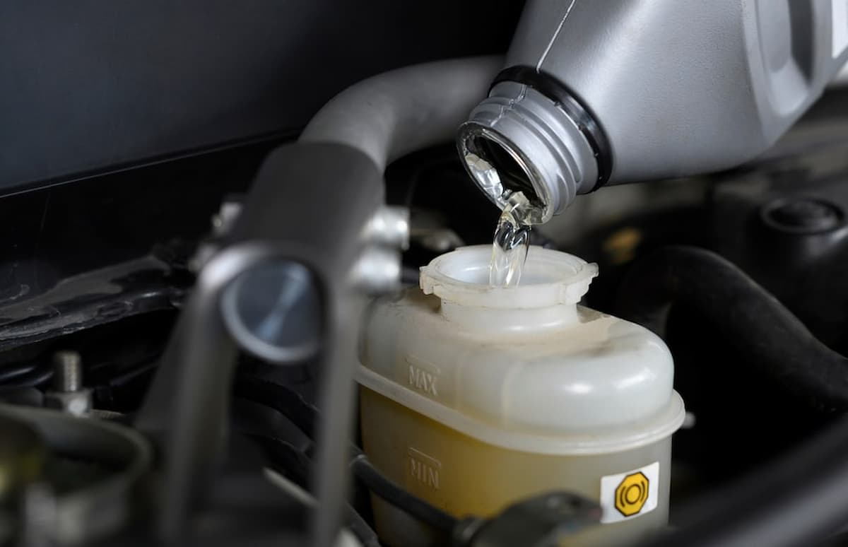 Changing Your Car Fluids: Types of Reservoirs & How to Do It – Life Essentials