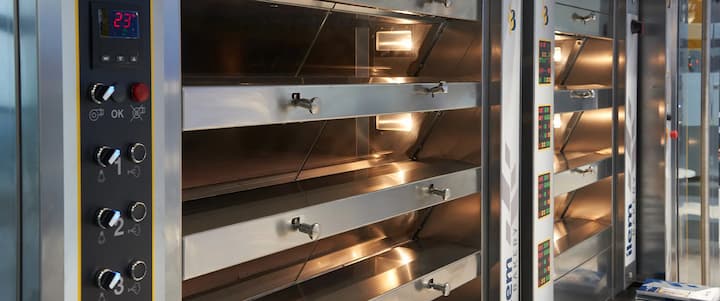A Guide to Professional Ovens: Key Features & Manufacturing Advantages | Available Online