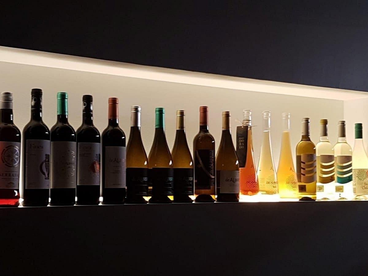 Crispy, Fruity, or Oaky? Finding Your Ideal Glass of Wh...