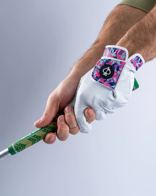 The Ultimate Golf Glove Guide: Our Tips for Finding the Perfect Fit on the Course - Our Tips For
