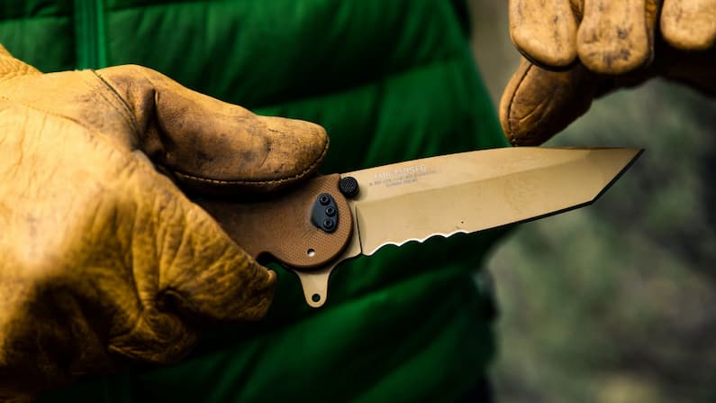 Double-Edge Knives: What Makes Them The More Popular Choice? - Every Single Topic